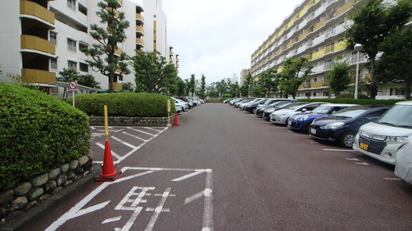 南茨木ﾊｲﾀｳﾝ東奈良高層住宅F棟の物件外観写真